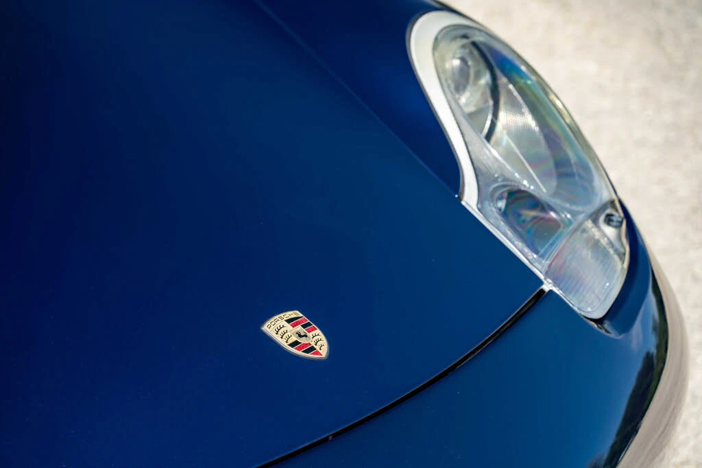 2001 Porsche 996 Carrera 4 - Image 15 of 31