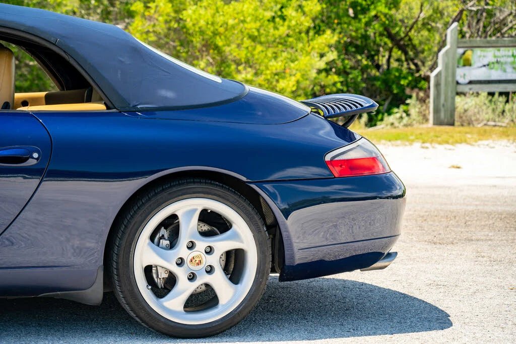 2001 Porsche 996 Carrera 4 - Image 28 of 31