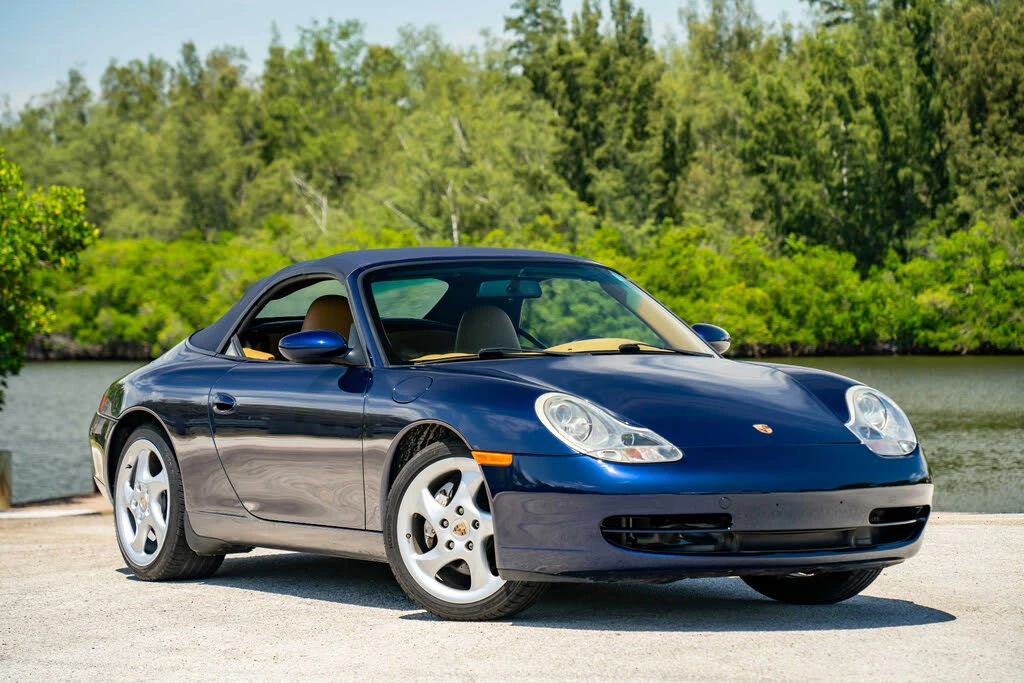 2001 Porsche 996 Carrera 4 - Image 10 of 31