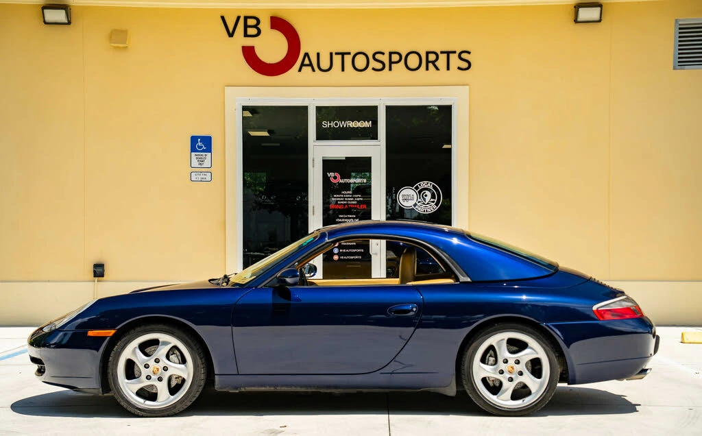 2001 Porsche 996 Carrera 4 - Image 5 of 31