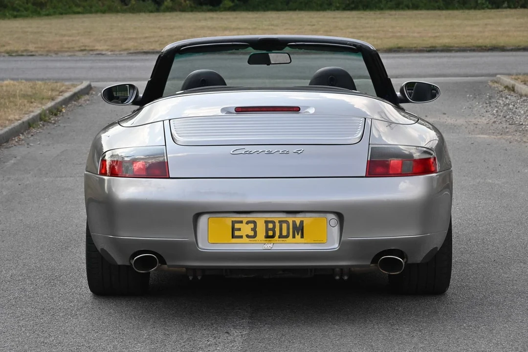 2001 Porsche 996 Carrera 4 - Image 22 of 30