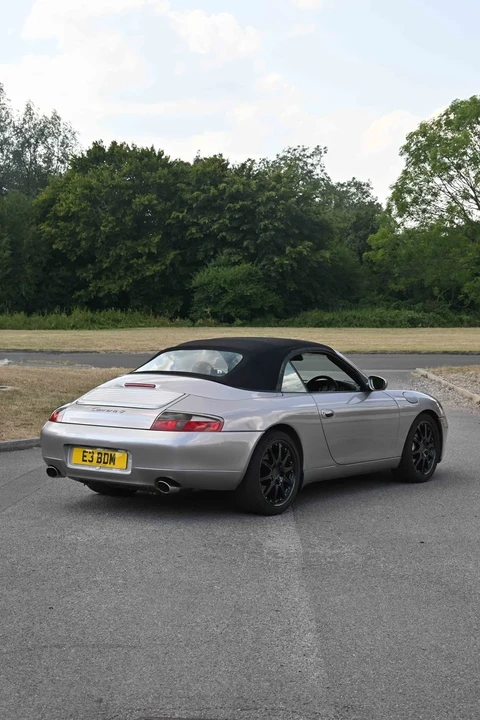 2001 Porsche 996 Carrera 4 - Image 26 of 30