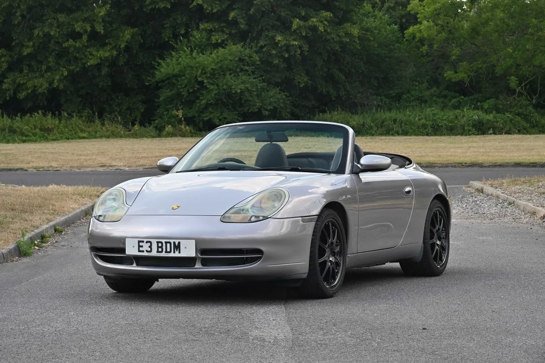 2001 Porsche 996 Carrera 4 - Image 3 of 30
