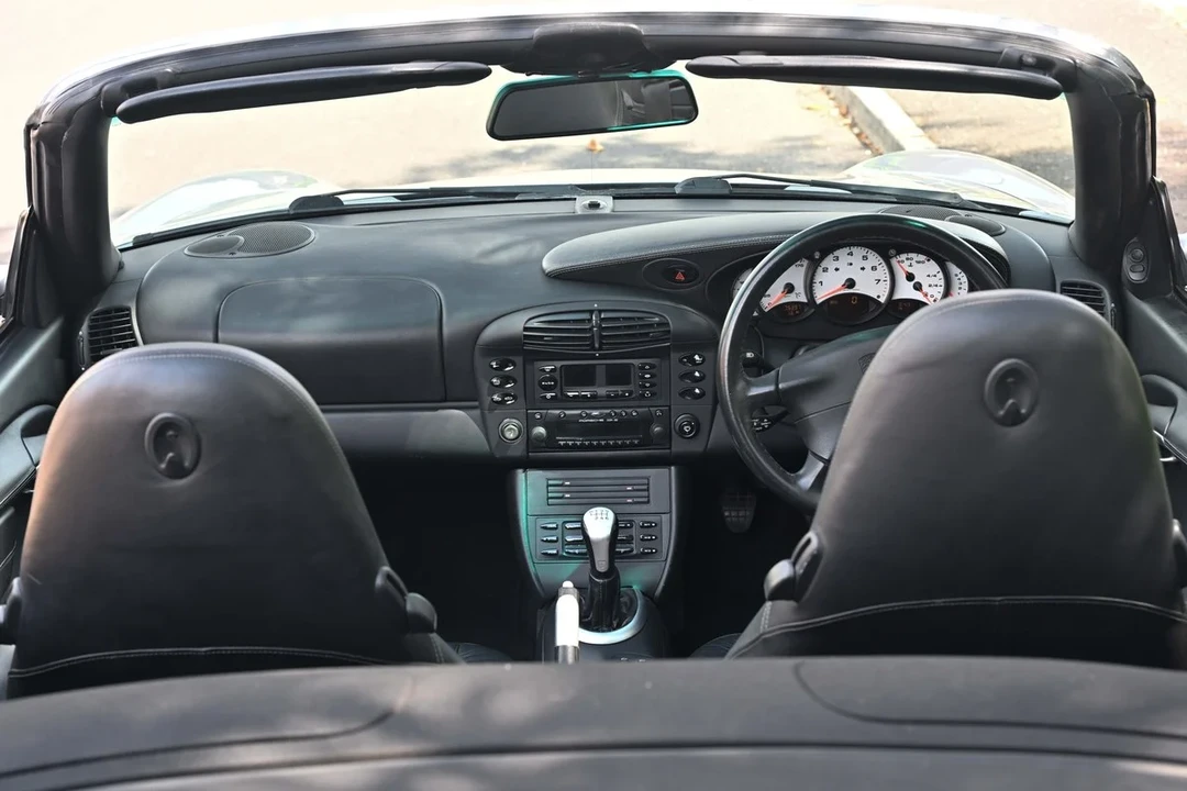2001 Porsche 996 Carrera 4 - Image 8 of 30