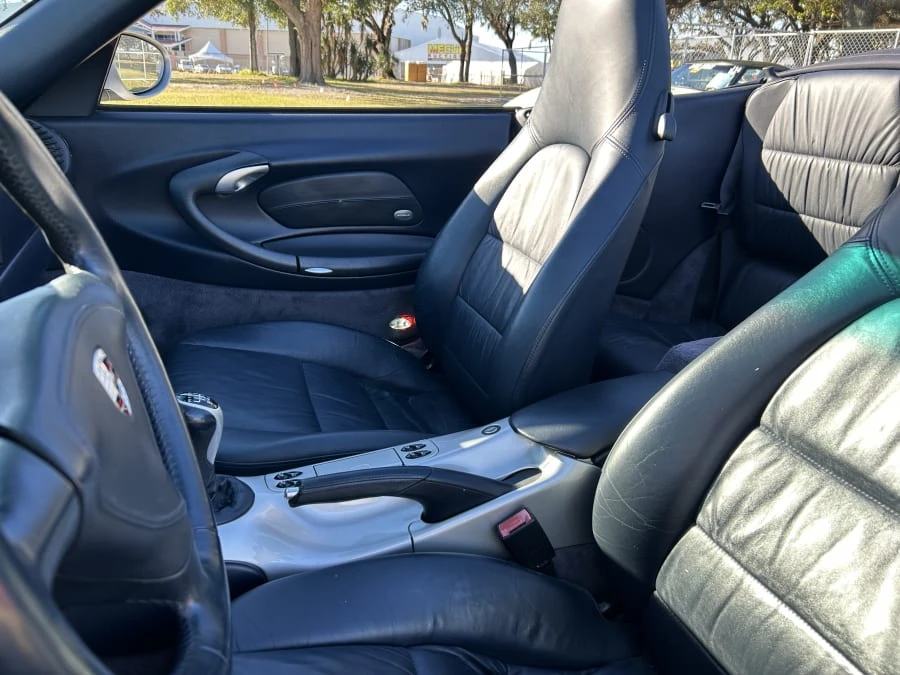 2001 Porsche 996 Carrera 4 - Image 9 of 16
