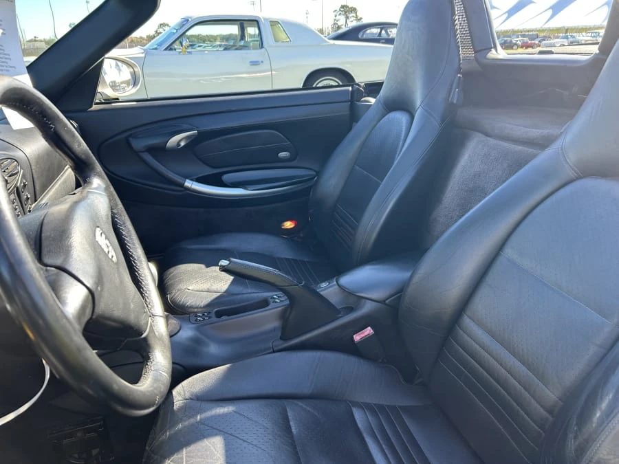 2001 Porsche 996 Carrera 4 - Image 10 of 16