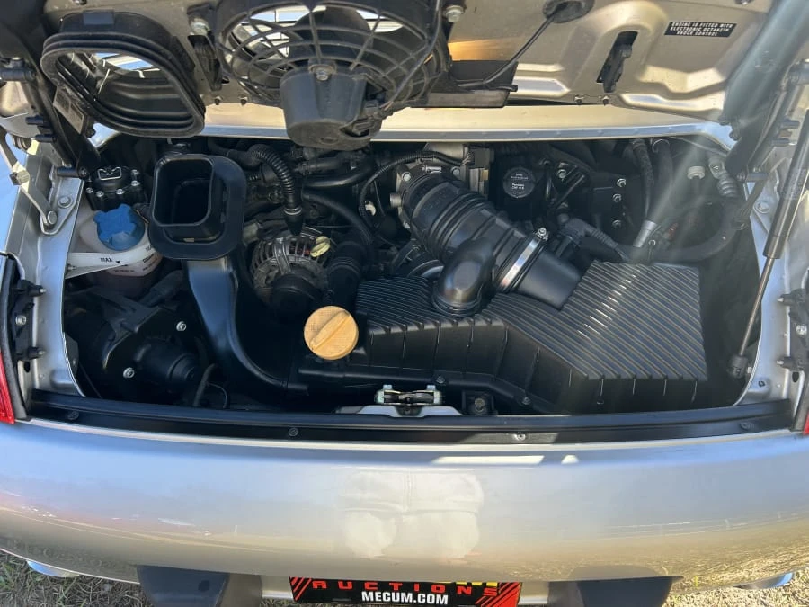 2001 Porsche 996 Carrera 4 - Image 15 of 16