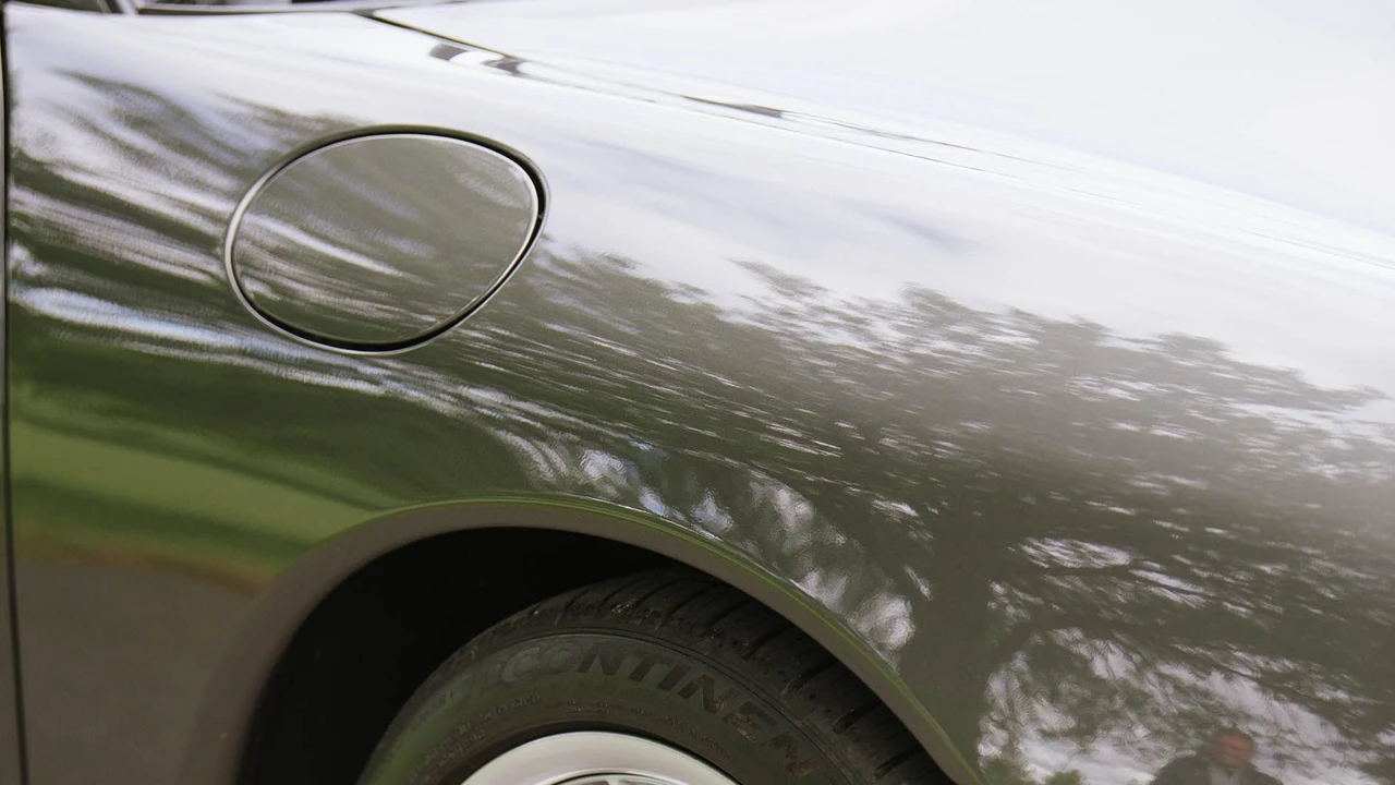 2001 Porsche 996 Carrera 4 - Image 23 of 31