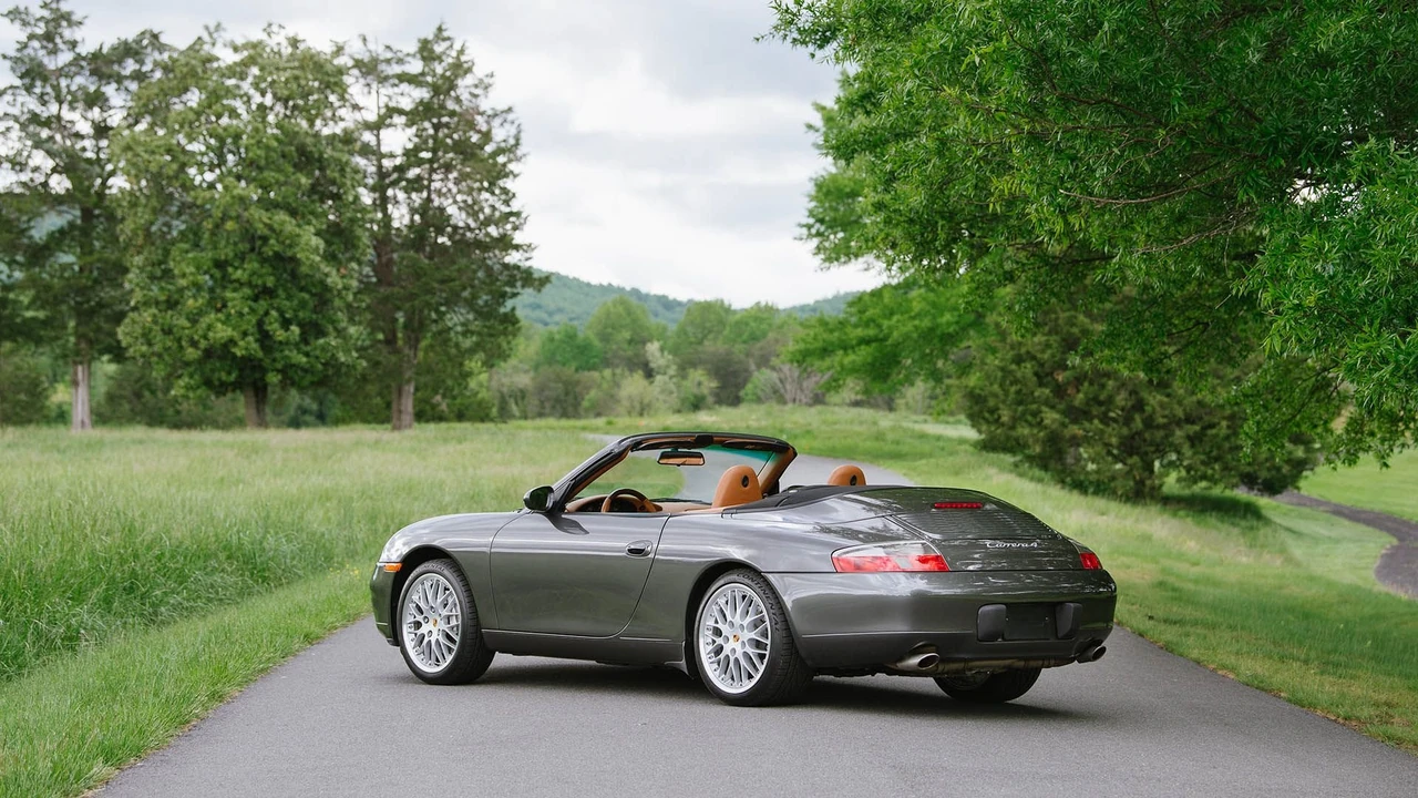 2001 Porsche 996 Carrera 4 - Image 2 of 31