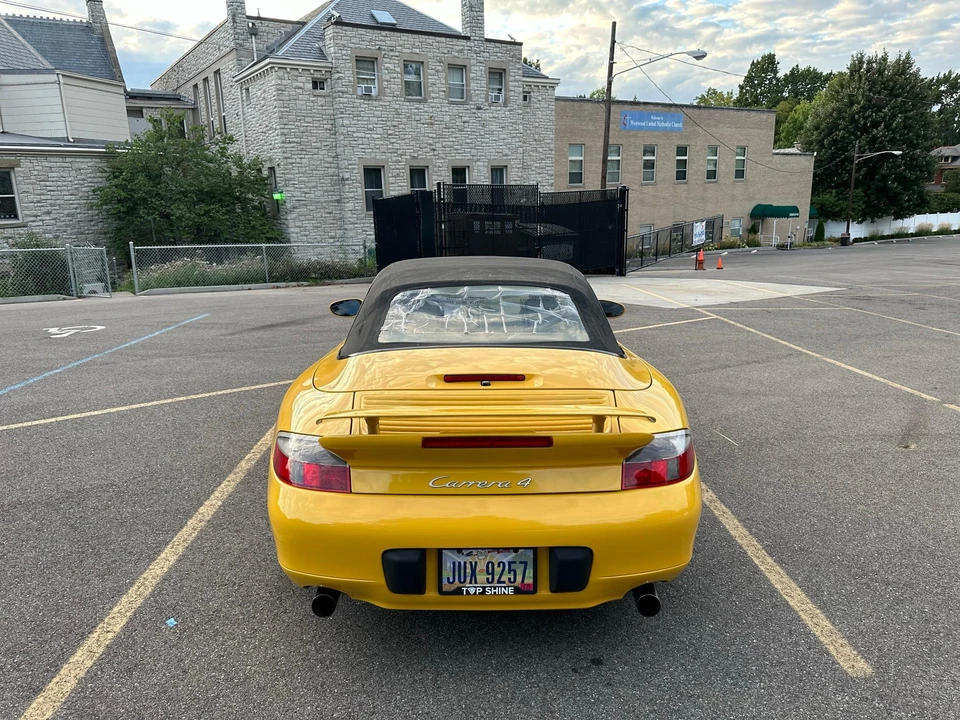 2001 Porsche 996 Carrera 4 - Image 26 of 31