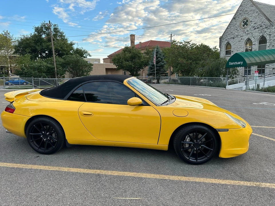 2001 Porsche 996 Carrera 4 - Image 28 of 31