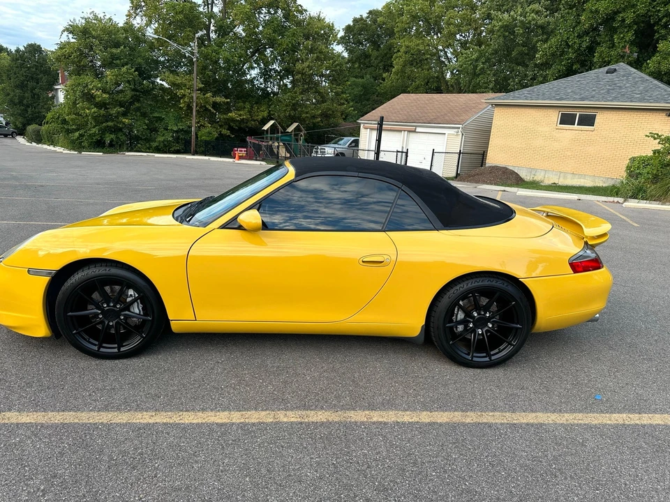 2001 Porsche 996 Carrera 4 - Image 24 of 31