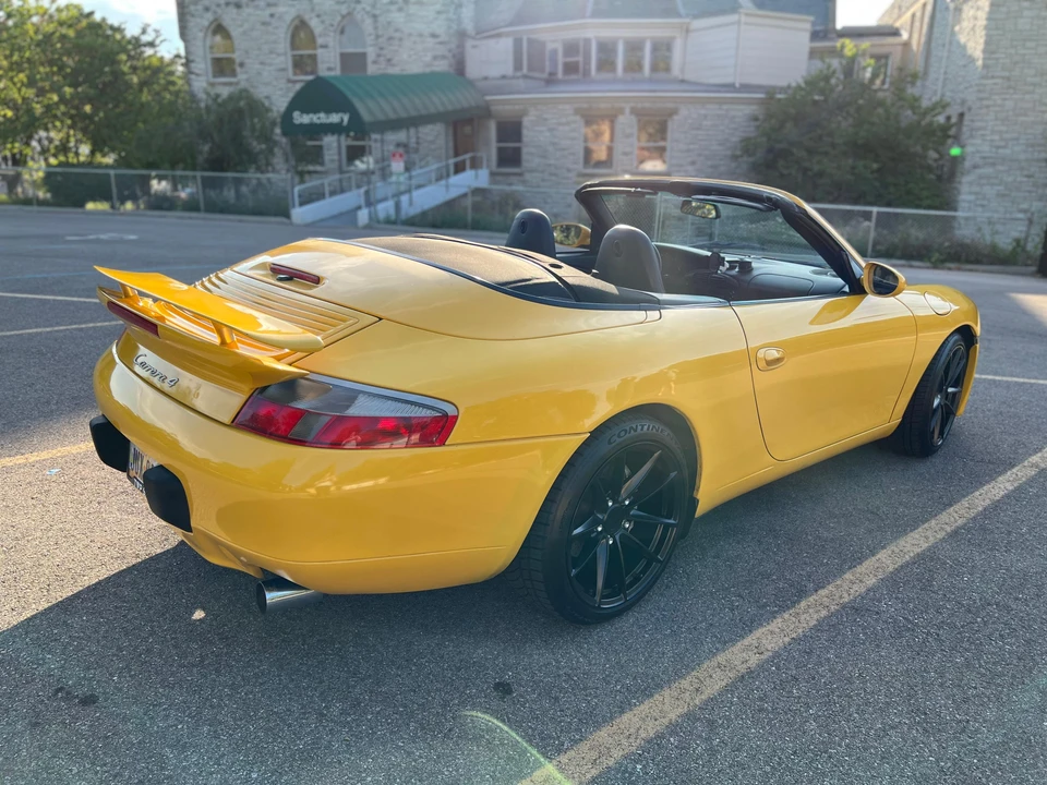 2001 Porsche 996 Carrera 4 - Image 15 of 31