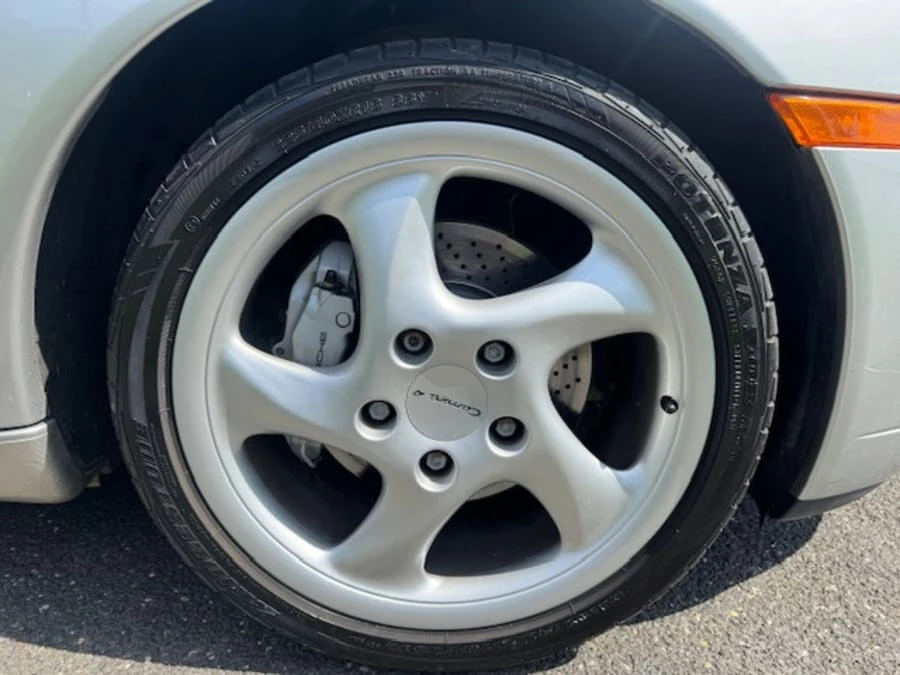 2001 Porsche 996 Carrera 4 - Image 14 of 26