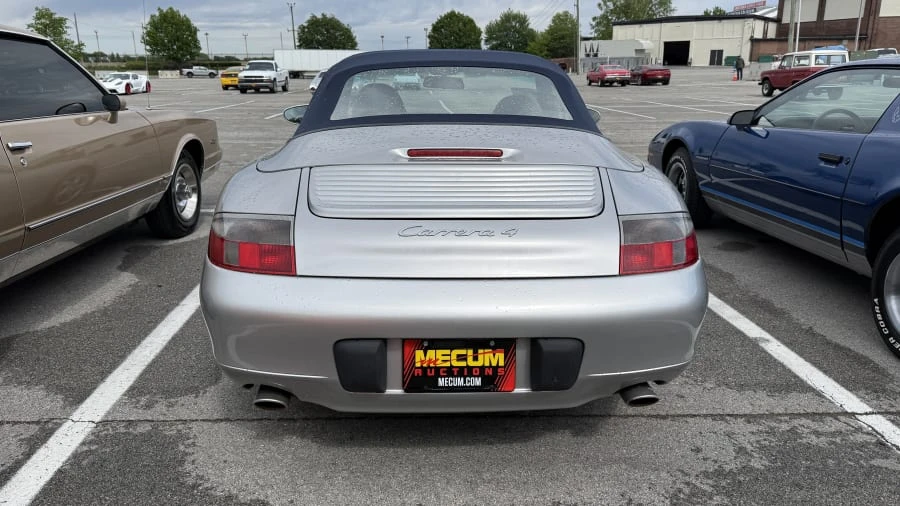 2001 Porsche 996 Carrera 4 - Image 5 of 14
