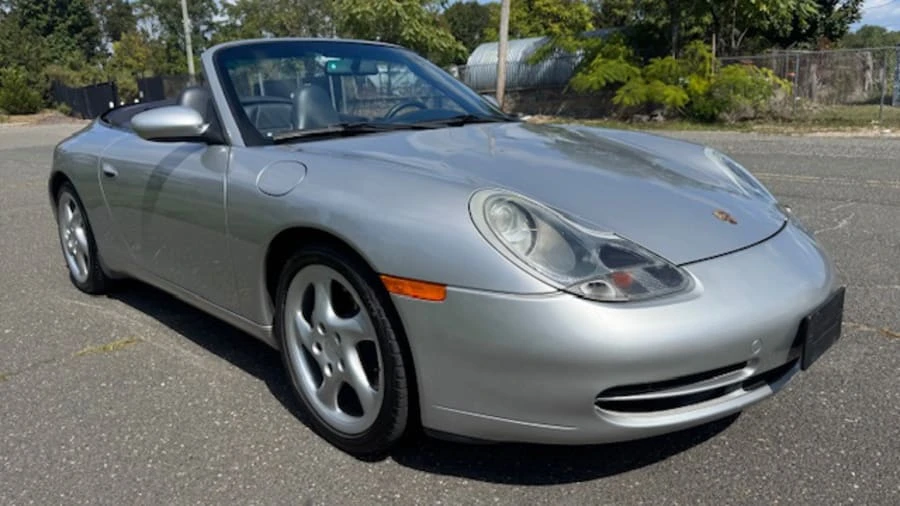 2001 Porsche 996 Carrera 4 - Image 7 of 26