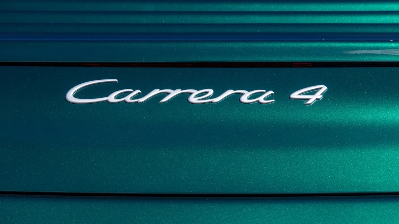 2001 Porsche 996 Carrera 4 - Image 24 of 31