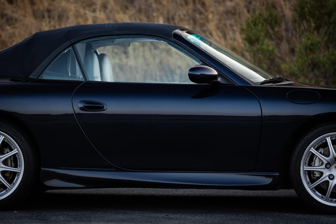2001 Porsche 996 Carrera - Image 21 of 31