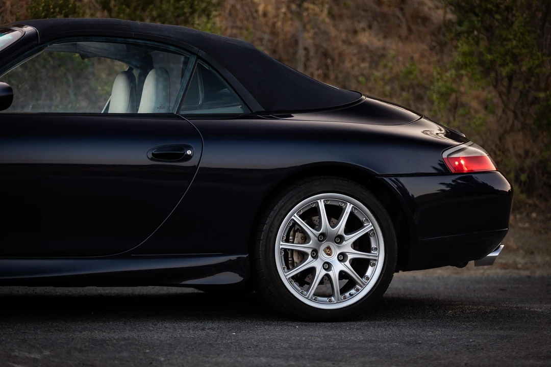 2001 Porsche 996 Carrera - Image 19 of 31