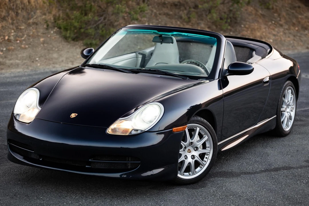 2001 Porsche 996 Carrera - Image 2 of 31