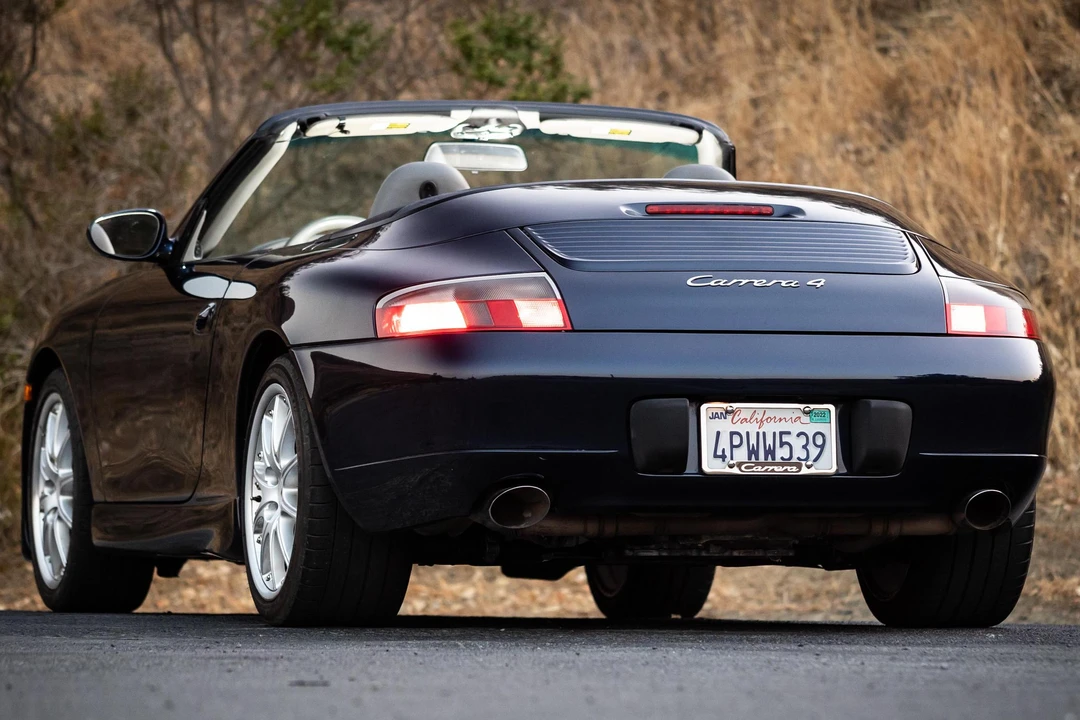 2001 Porsche 996 Carrera - Image 5 of 31