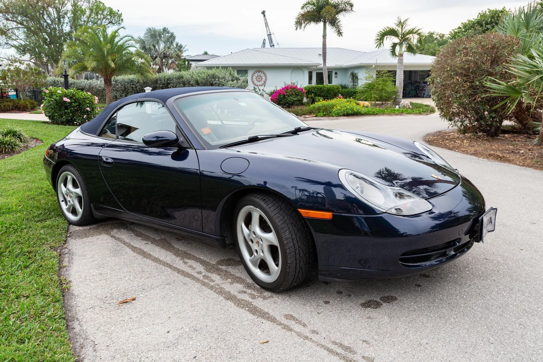 2001 Porsche 996 Carrera 4 - Image 16 of 31