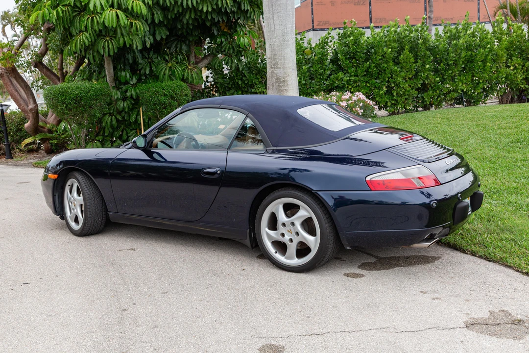 2001 Porsche 996 Carrera 4 - Image 13 of 31