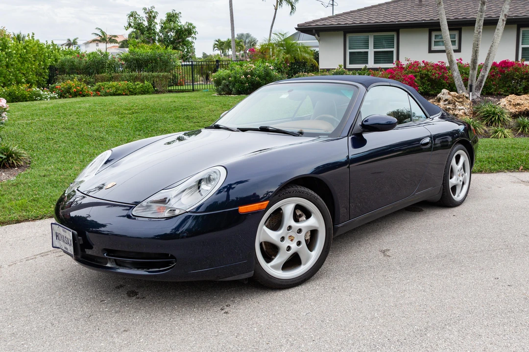 2001 Porsche 996 Carrera 4 - Image 11 of 31