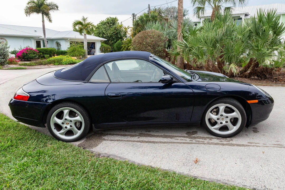 2001 Porsche 996 Carrera 4 - Image 3 of 31