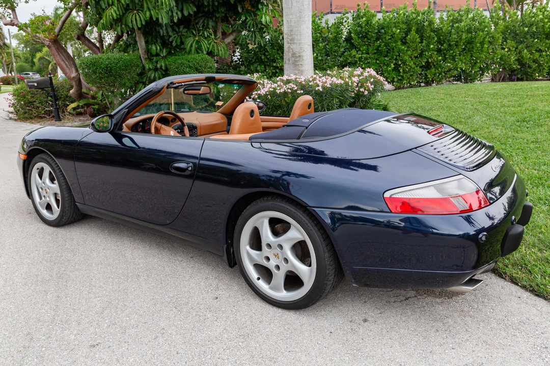 2001 Porsche 996 Carrera 4 - Image 4 of 31