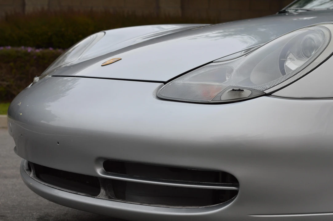 2001 Porsche 996 Carrera 4 - Image 28 of 31