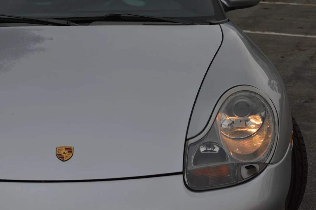 2001 Porsche 996 Carrera 4 - Image 27 of 31