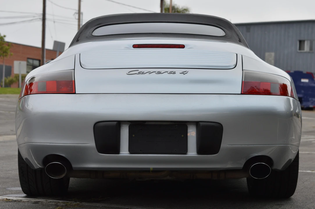 2001 Porsche 996 Carrera 4 - Image 16 of 31