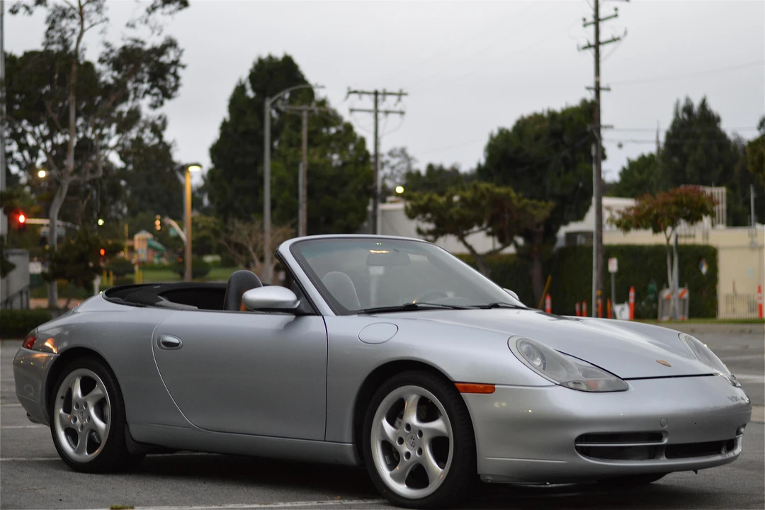 2001 Porsche 996 Carrera 4 - Image 3 of 31