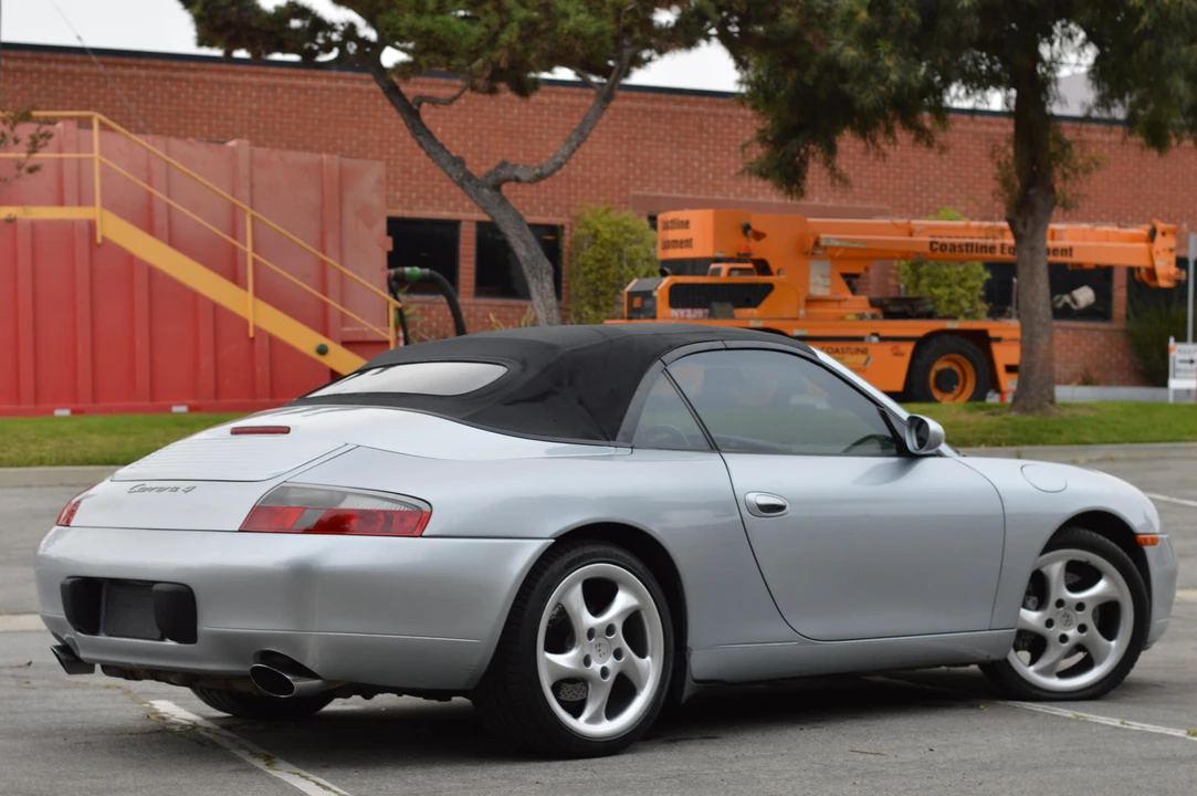 2001 Porsche 996 Carrera 4 - Image 20 of 31