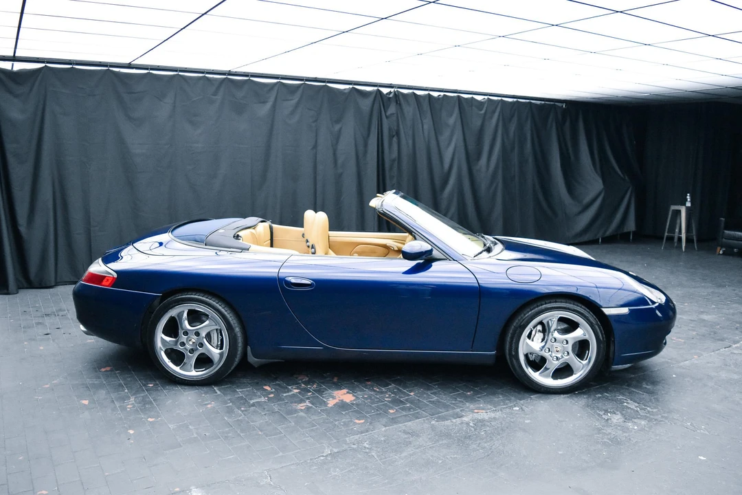 2001 Porsche 996 Carrera 4 - Image 30 of 31