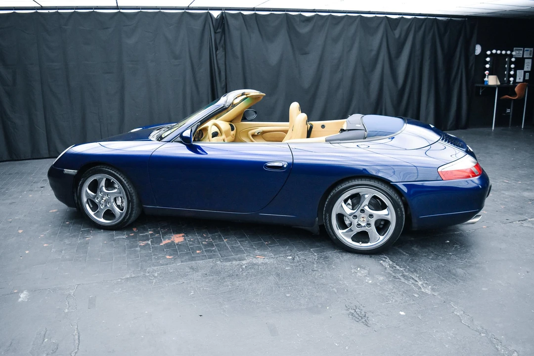2001 Porsche 996 Carrera 4 - Image 15 of 31