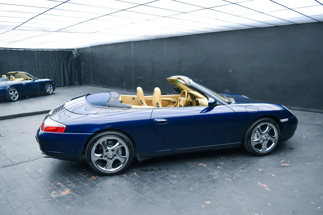 2001 Porsche 996 Carrera 4 - Image 27 of 31