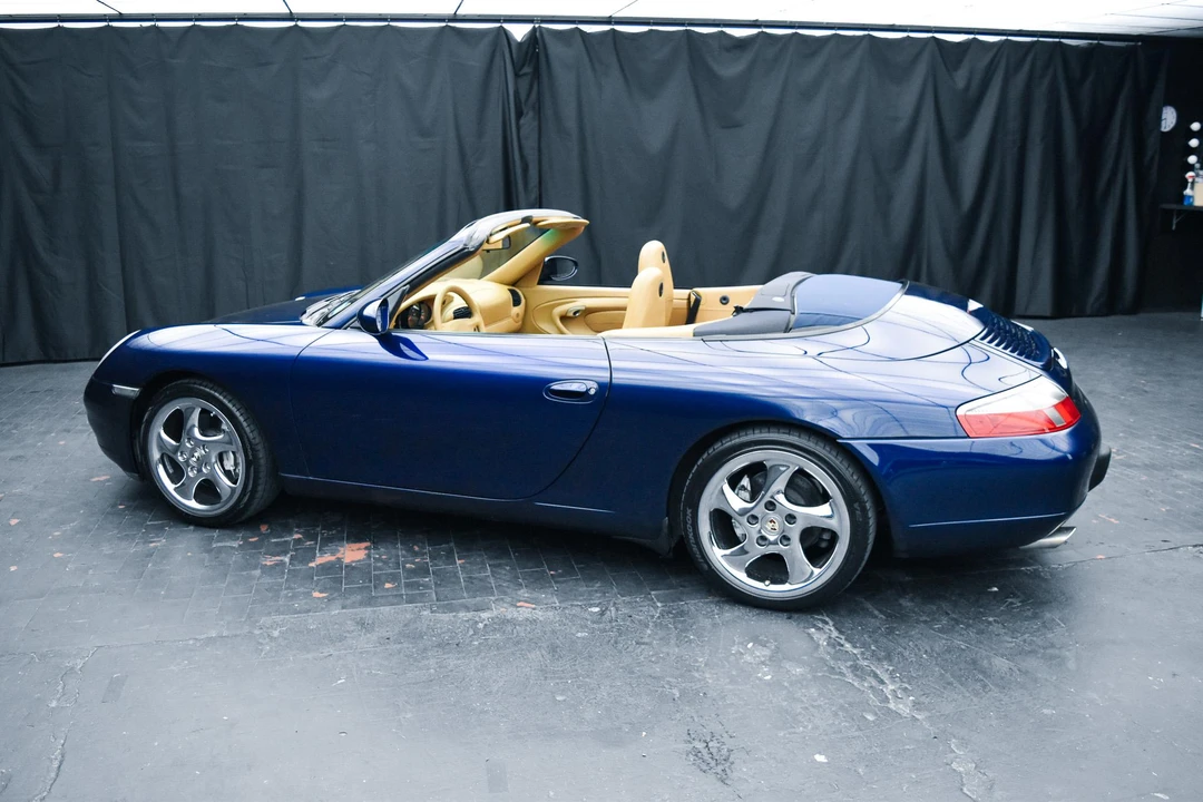 2001 Porsche 996 Carrera 4 - Image 16 of 31