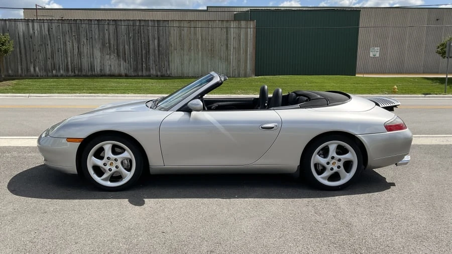 2001 Porsche 996 Carrera 4 - Image 2 of 15
