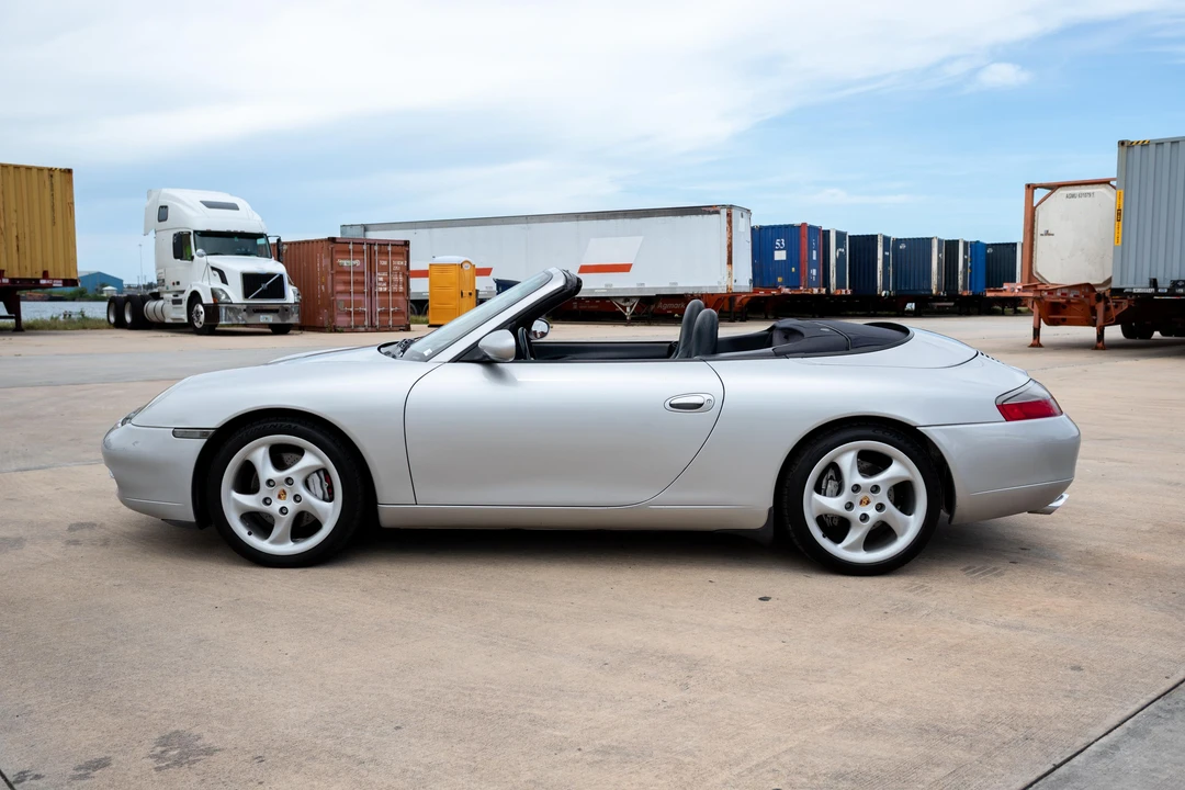 2001 Porsche 996 Carrera 4 - Image 6 of 31
