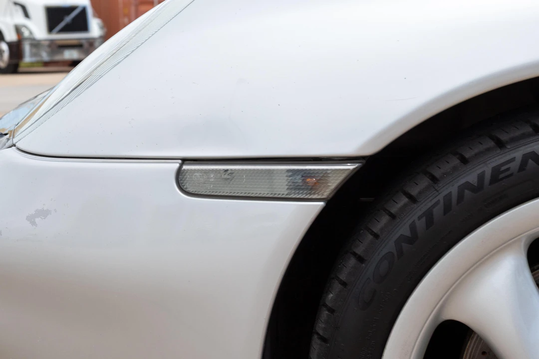 2001 Porsche 996 Carrera 4 - Image 21 of 31