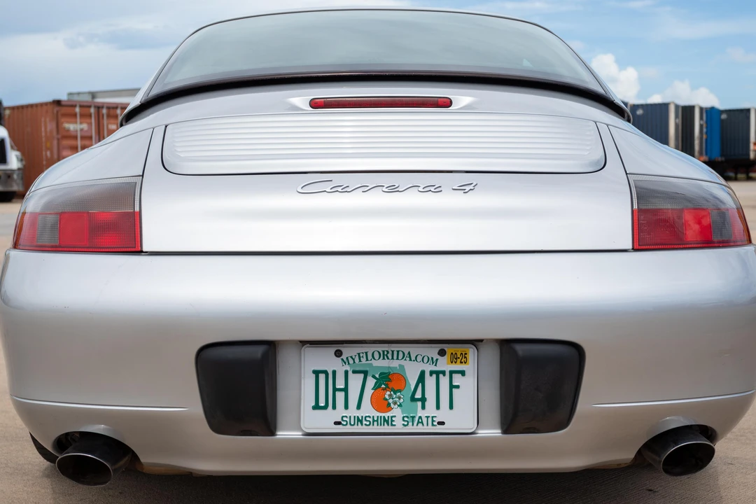 2001 Porsche 996 Carrera 4 - Image 23 of 31