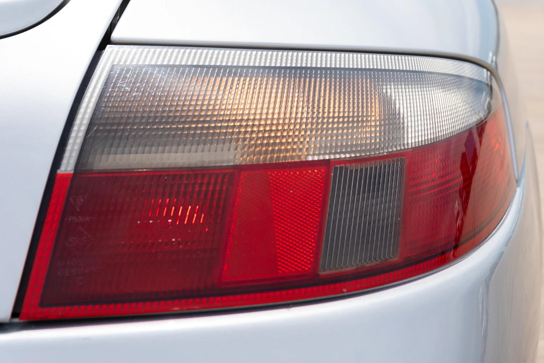 2001 Porsche 996 Carrera 4 - Image 27 of 31
