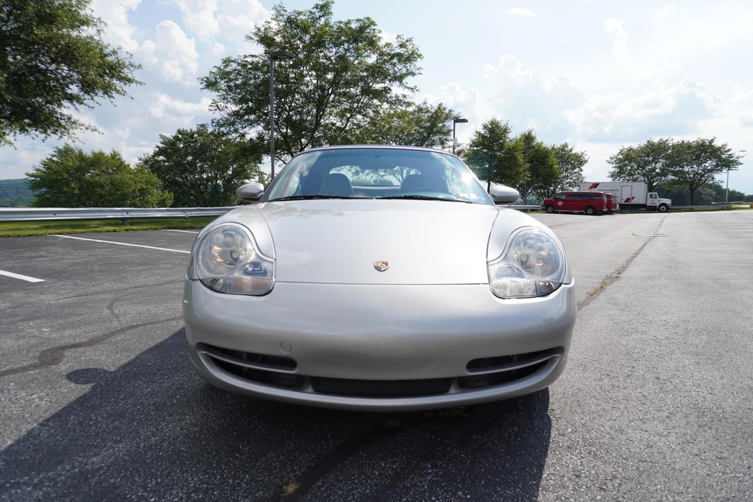 2001 Porsche 996 Carrera 4 - Image 11 of 31