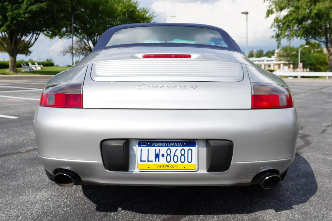 2001 Porsche 996 Carrera 4 - Image 5 of 31