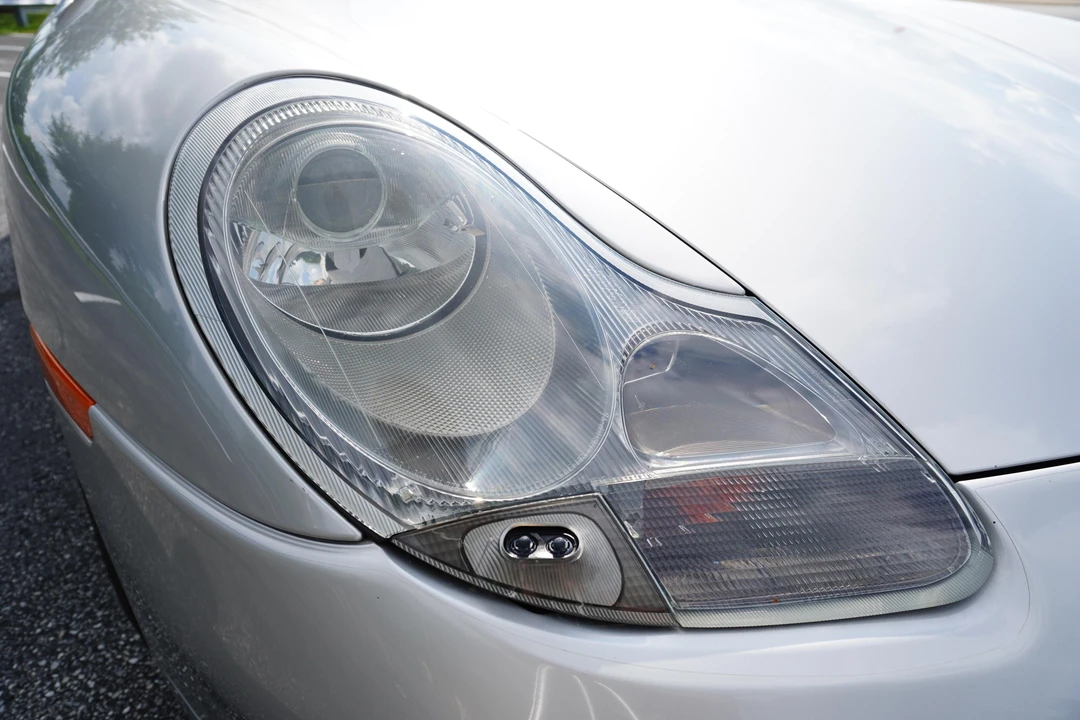 2001 Porsche 996 Carrera 4 - Image 24 of 31