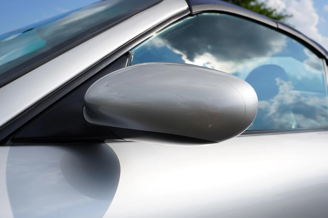 2001 Porsche 996 Carrera 4 - Image 27 of 31