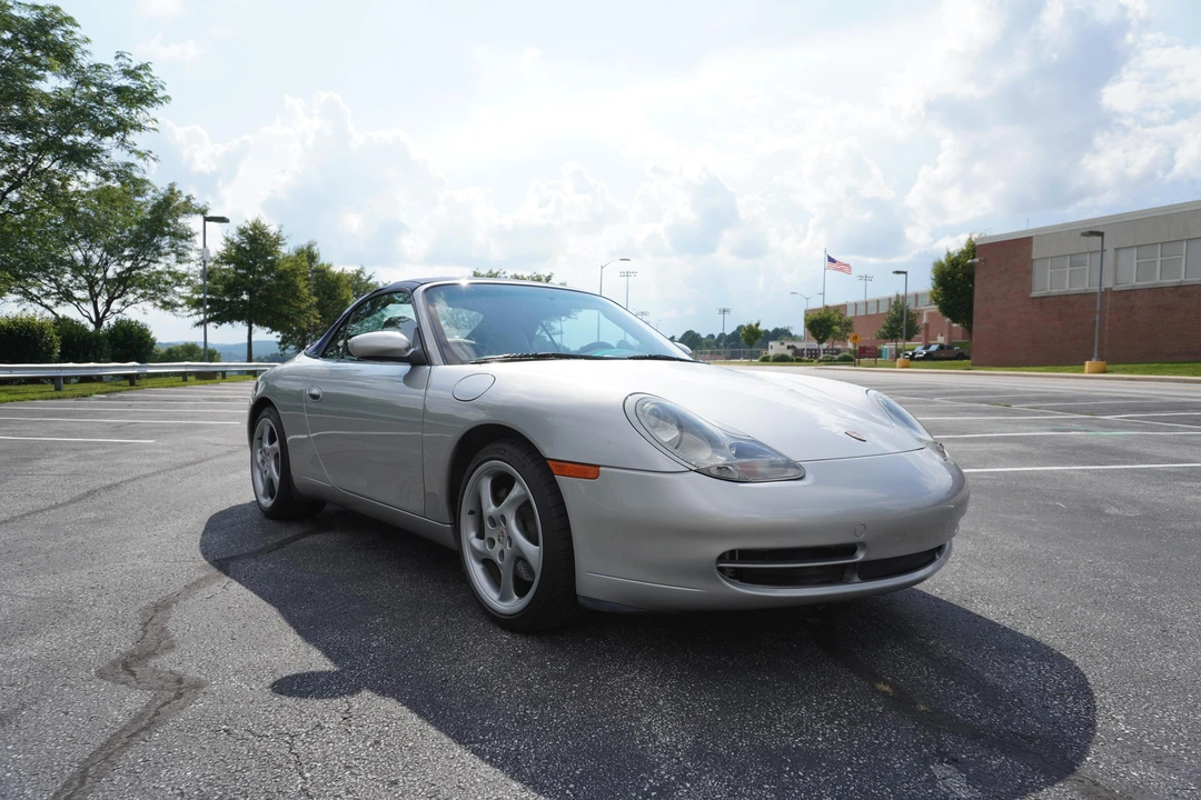 2001 Porsche 996 Carrera 4 - Image 20 of 31