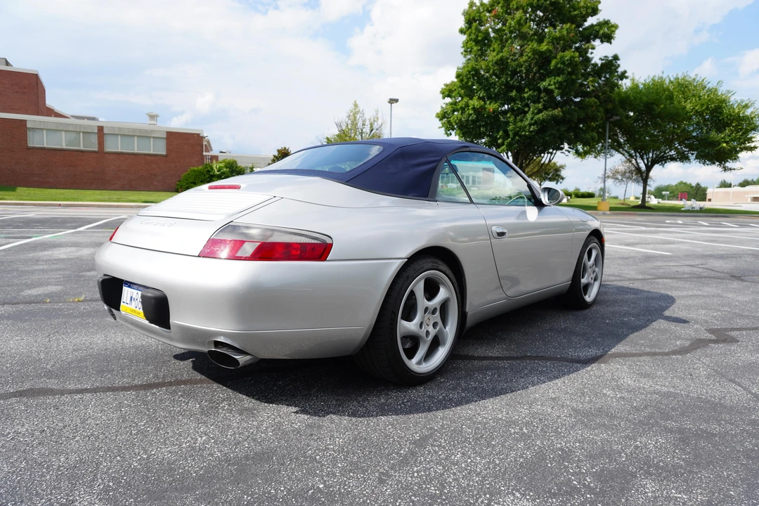 2001 Porsche 996 Carrera 4 - Image 18 of 31